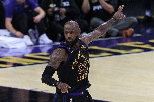 免费NBA雷霆vs湖人