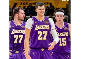 实时NBA勇士vs篮网_实时NBA勇士vs篮网在线观看_免费看直播