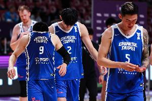 实时日本vs瑞典首发阵容