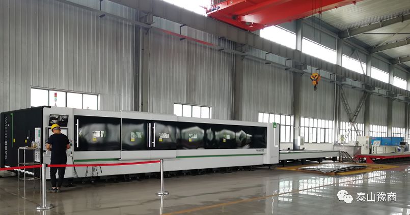 1-200F4220I1136.jpg