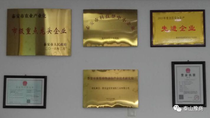 1-200F51KH5539.jpg