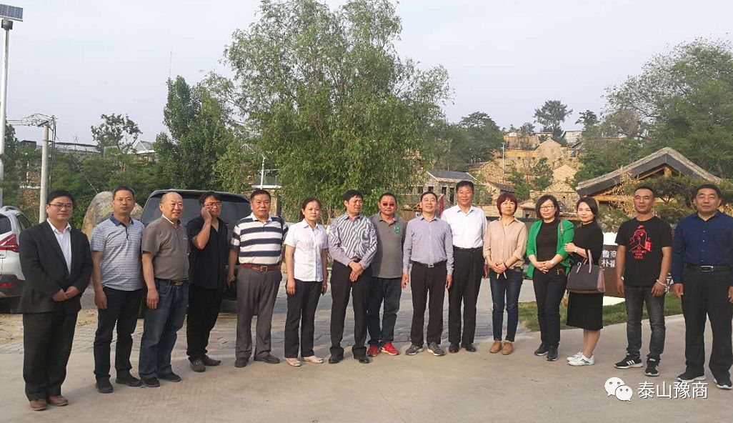 1-200G020361c62.jpg